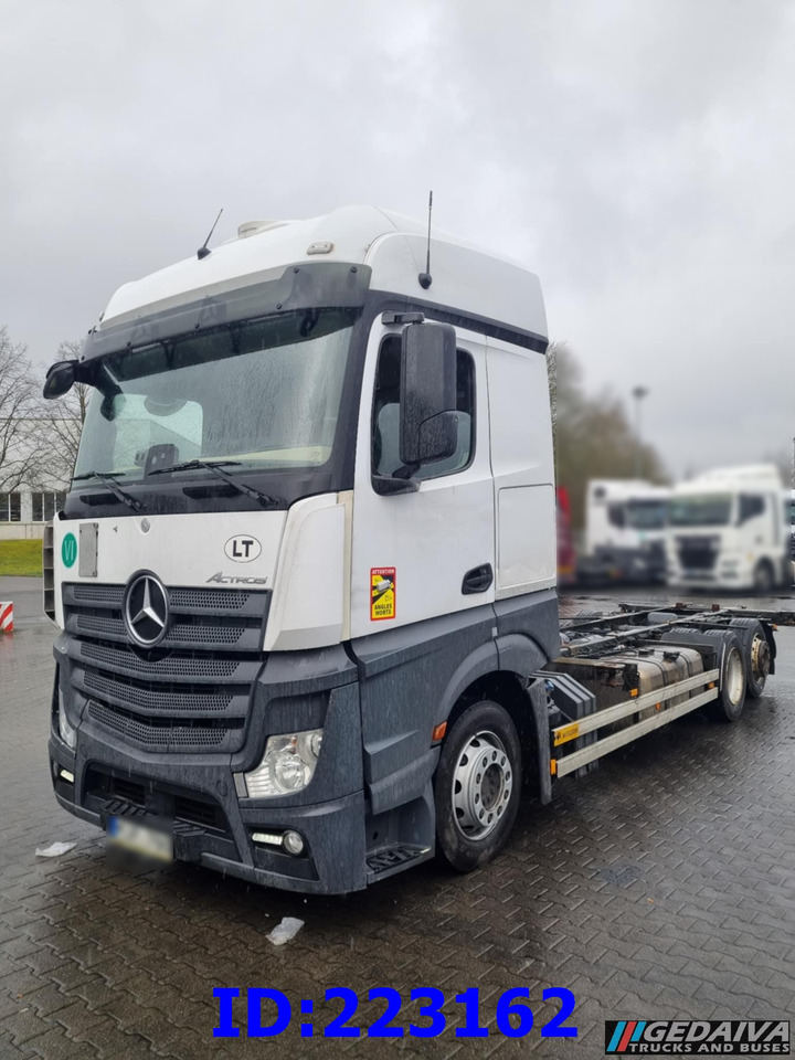 MERCEDES-BENZ Actros 2542 BDF 6x2 Euro6 - Cab chassis truck: picture 1 MERCEDES-BENZ Actros 2542 BDF 6x2 Euro6 - Cab chassis truck: picture 1