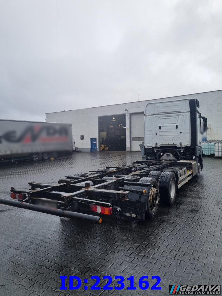 MERCEDES-BENZ Actros 2542 BDF 6x2 Euro6 - Cab chassis truck: picture 4 MERCEDES-BENZ Actros 2542 BDF 6x2 Euro6 - Cab chassis truck: picture 4