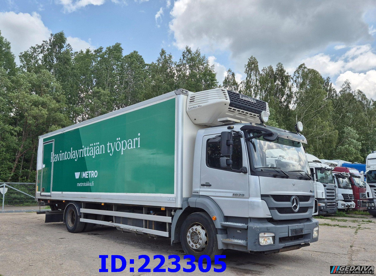 MERCEDES-BENZ Axor 1829 Euro5 Manual + Tail lift - Refrigerator truck: picture 4 MERCEDES-BENZ Axor 1829 Euro5 Manual + Tail lift - Refrigerator truck: picture 4