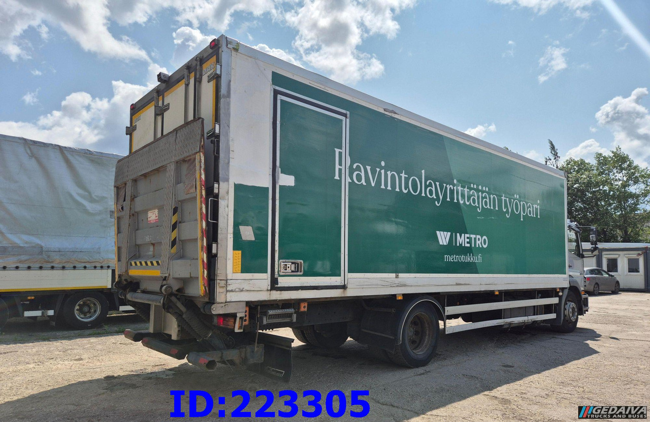 MERCEDES-BENZ Axor 1829 Euro5 Manual + Tail lift - Refrigerator truck: picture 5 MERCEDES-BENZ Axor 1829 Euro5 Manual + Tail lift - Refrigerator truck: picture 5