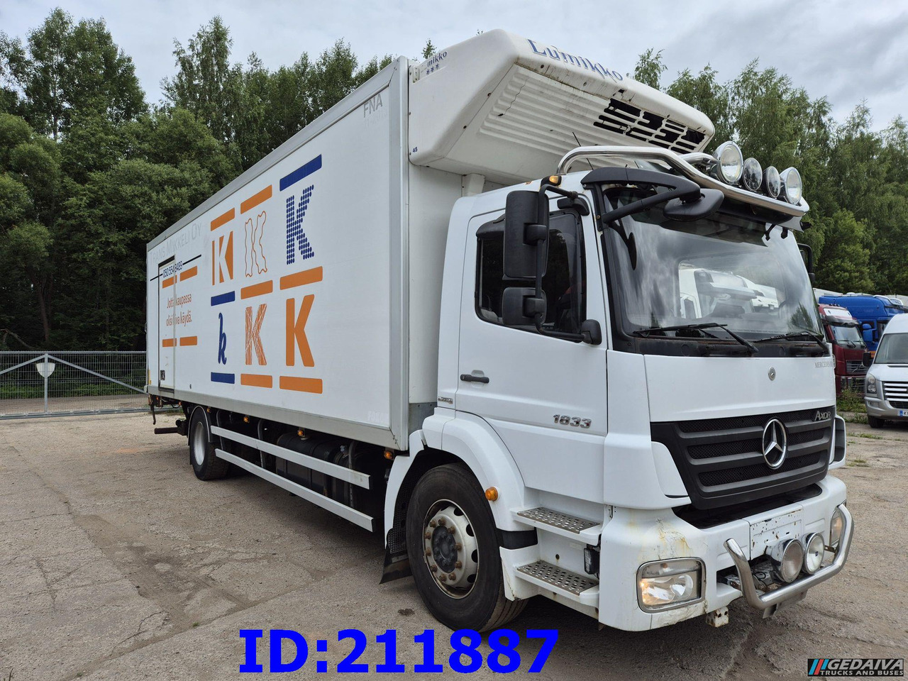 MERCEDES-BENZ Axor 1833 - Manual - Refrigerator truck: picture 4 MERCEDES-BENZ Axor 1833 - Manual - Refrigerator truck: picture 4