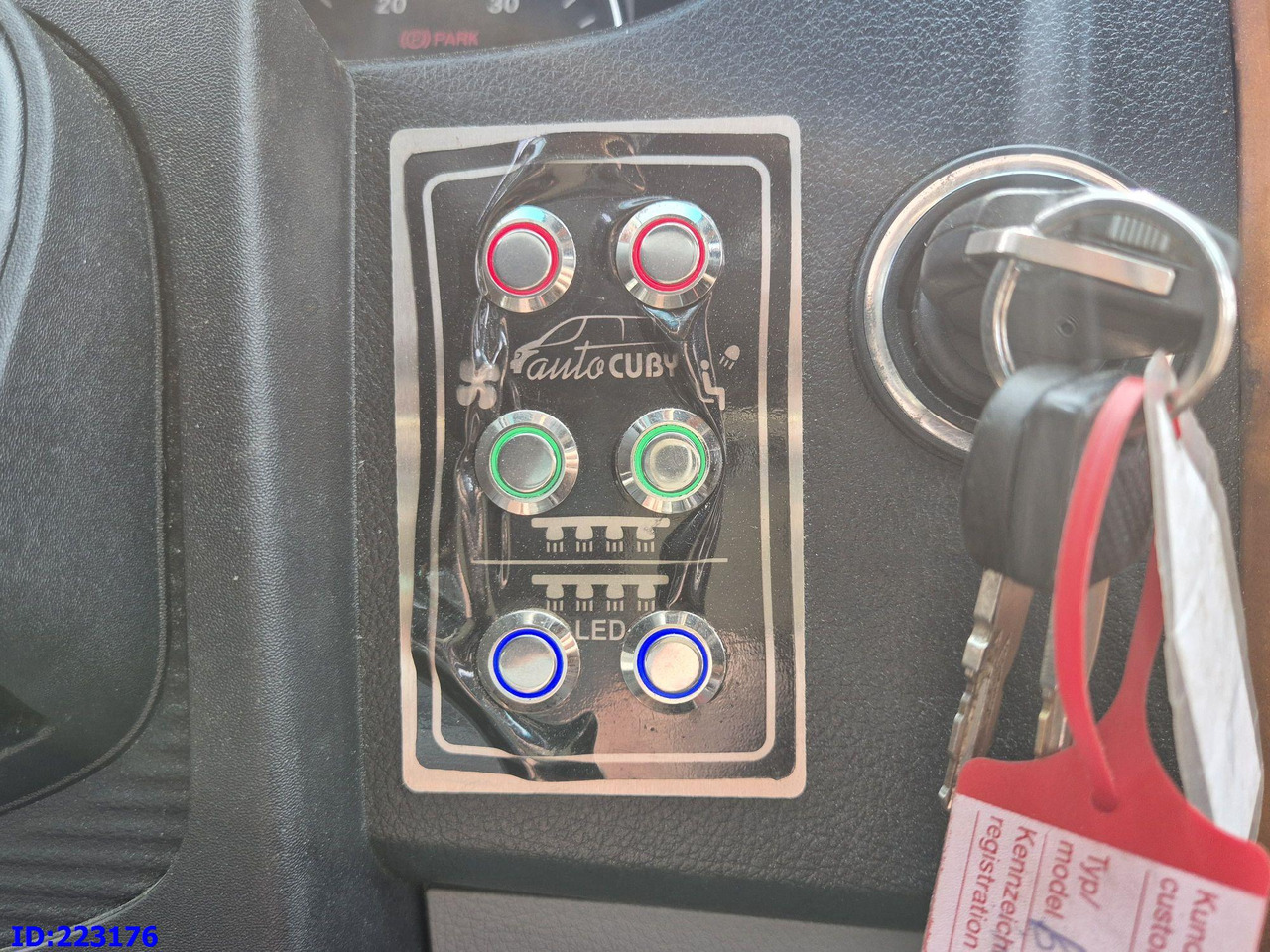 Minibus, Passenger van MERCEDES-BENZ Sprinter 519 VIP Luxury: picture 11