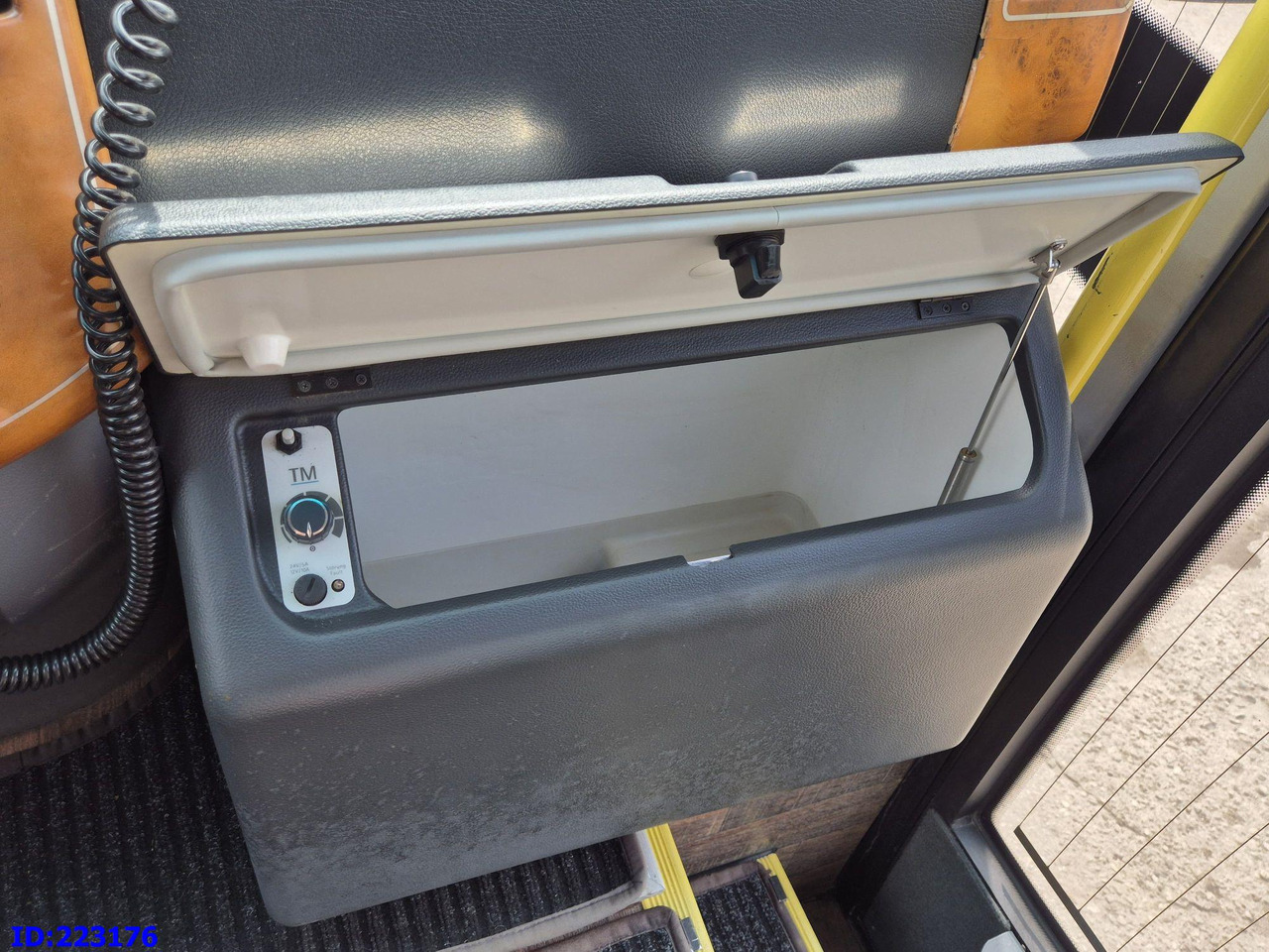 Minibus, Passenger van MERCEDES-BENZ Sprinter 519 VIP Luxury: picture 16