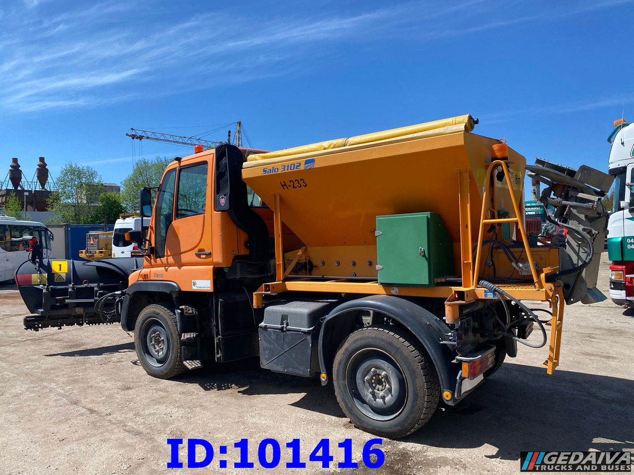 MERCEDES-BENZ Unimog U300 4X4 - Snow removal vehicle: picture 4 MERCEDES-BENZ Unimog U300 4X4 - Snow removal vehicle: picture 4