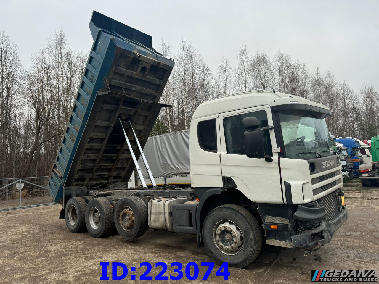 SCANIA 124 8x2 - Manual - Full steel - Tipper: picture 5 SCANIA 124 8x2 - Manual - Full steel - Tipper: picture 5