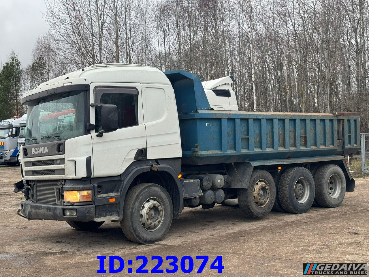 SCANIA 124 8x2 - Manual - Full steel - Tipper: picture 2 SCANIA 124 8x2 - Manual - Full steel - Tipper: picture 2