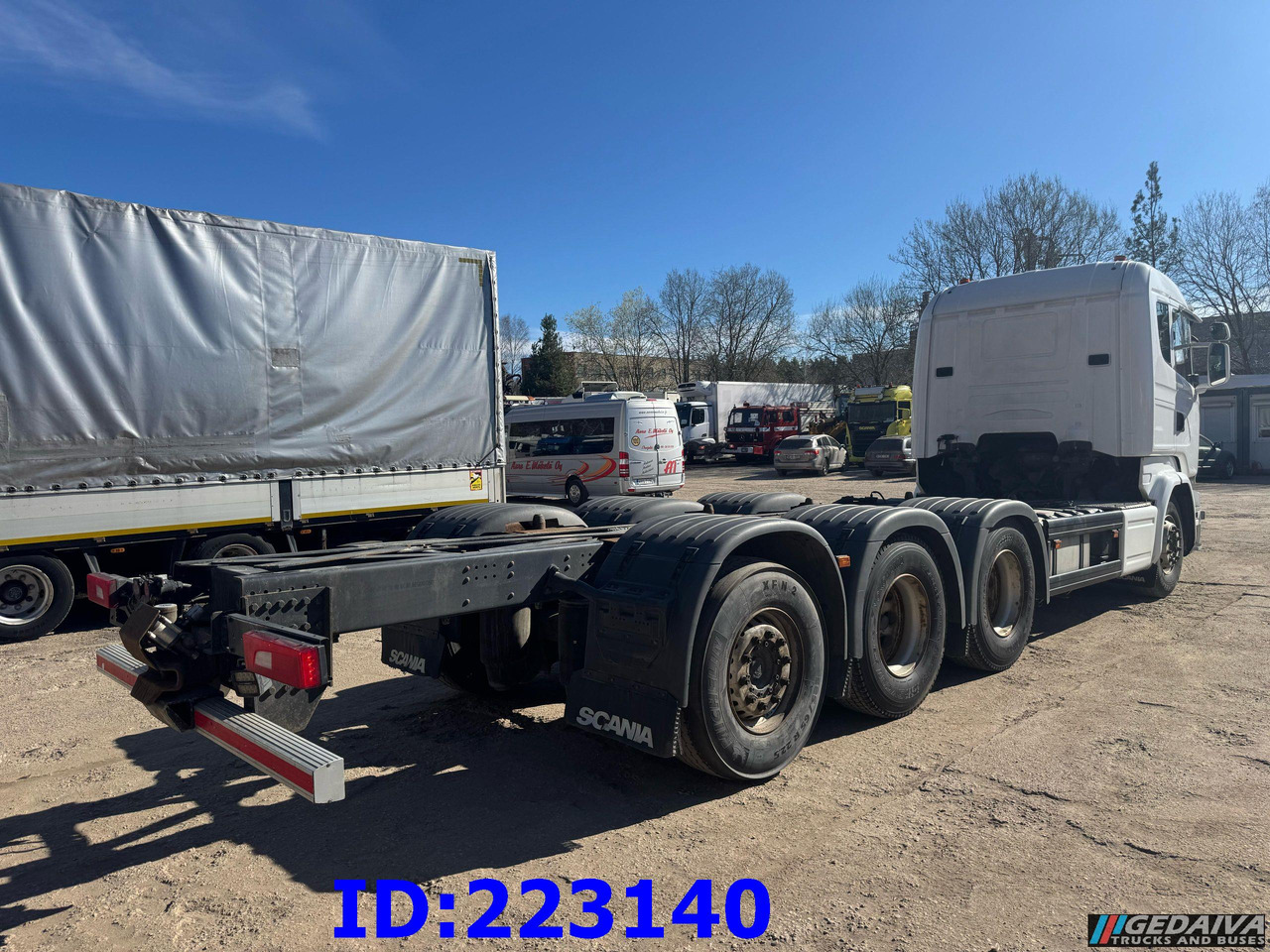 SCANIA R520 8x4 Steering Axle - Cab chassis truck: picture 5 SCANIA R520 8x4 Steering Axle - Cab chassis truck: picture 5