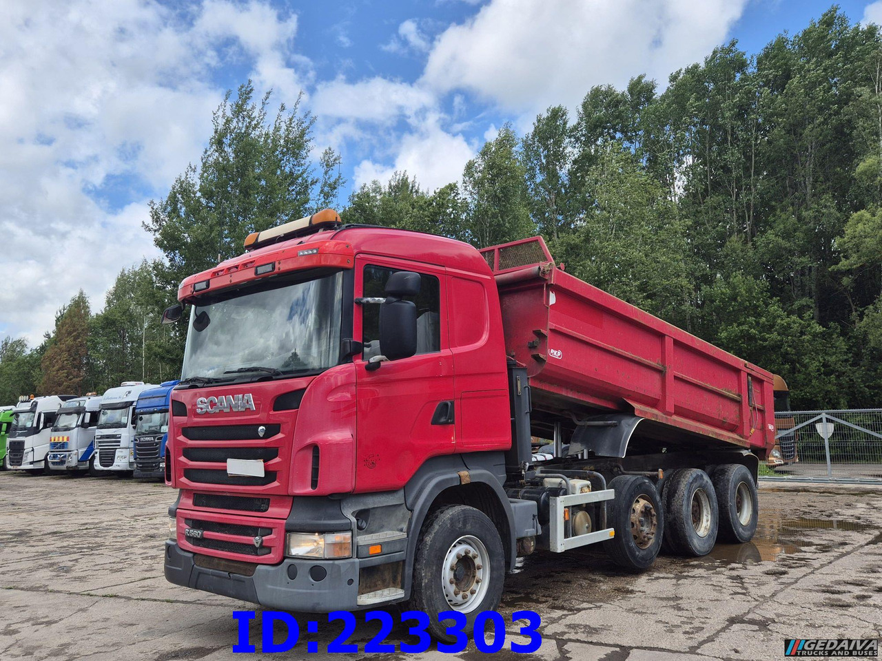 SCANIA R560 8X4 Full steel- Steering axle - Retarder - Tipper: picture 1 SCANIA R560 8X4 Full steel- Steering axle - Retarder - Tipper: picture 1