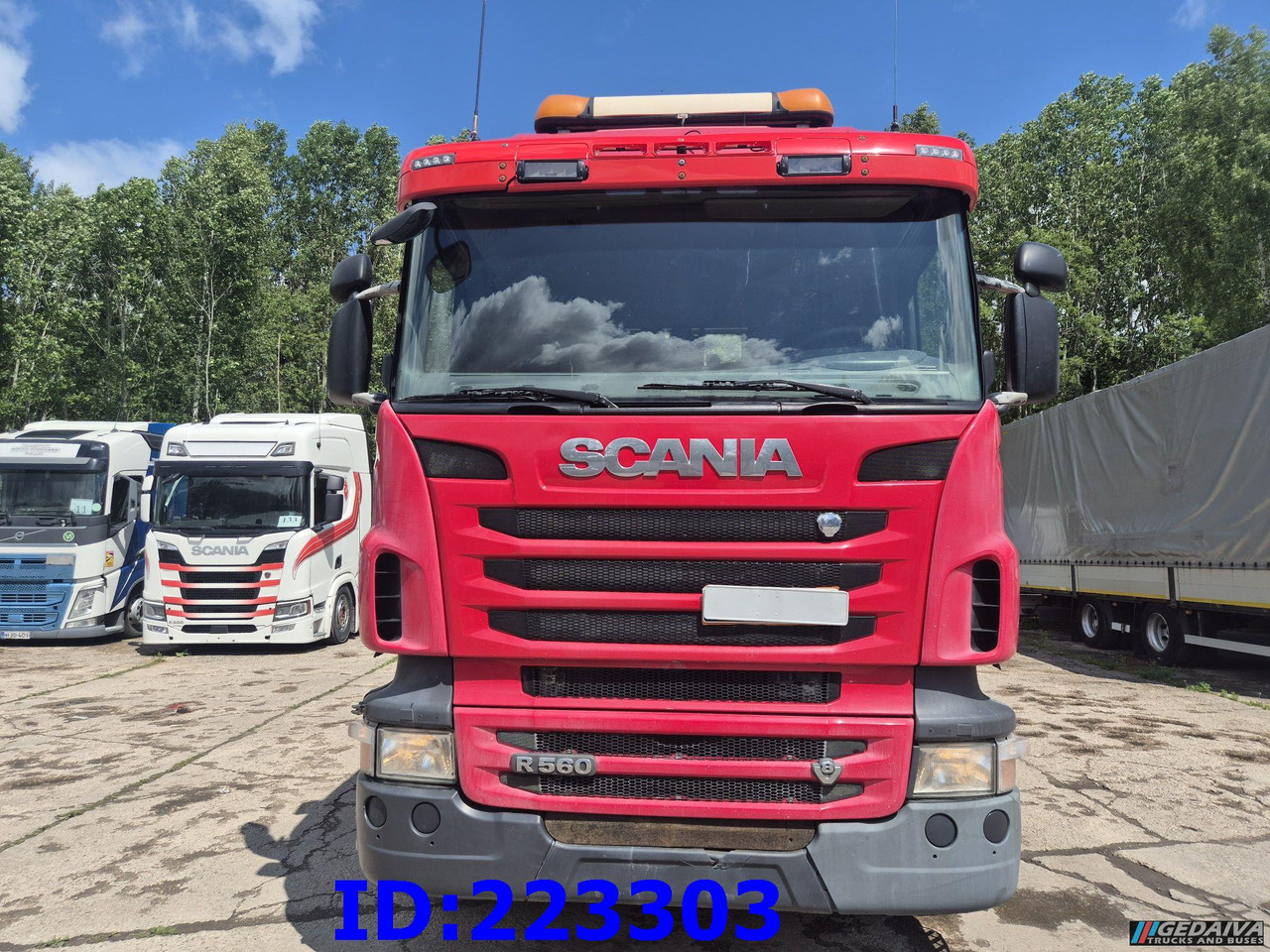 SCANIA R560 8X4 Full steel- Steering axle - Retarder - Tipper: picture 2 SCANIA R560 8X4 Full steel- Steering axle - Retarder - Tipper: picture 2