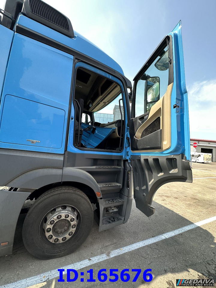 MERCEDES-BENZ Actros 1843 Euro6 - Engine damage - Tractor unit: picture 5 MERCEDES-BENZ Actros 1843 Euro6 - Engine damage - Tractor unit: picture 5