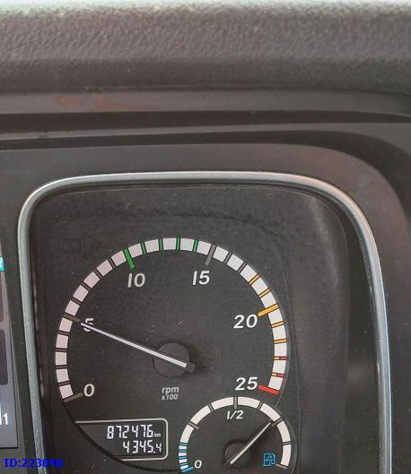 Tractor unit MERCEDES-BENZ Actros 1843 Euro6: picture 10