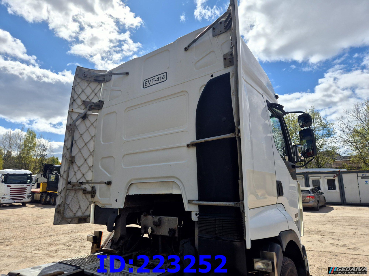 RENAULT 420 6x2 Manual - Tractor unit: picture 5 RENAULT 420 6x2 Manual - Tractor unit: picture 5