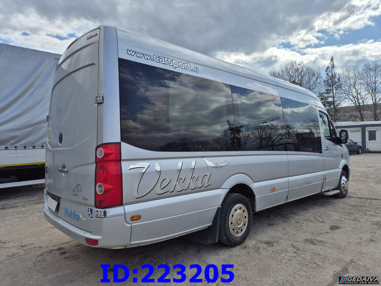 VOLKSWAGEN Crafter VIP - 17-seats - Euro5 - Coach: picture 5 VOLKSWAGEN Crafter VIP - 17-seats - Euro5 - Coach: picture 5