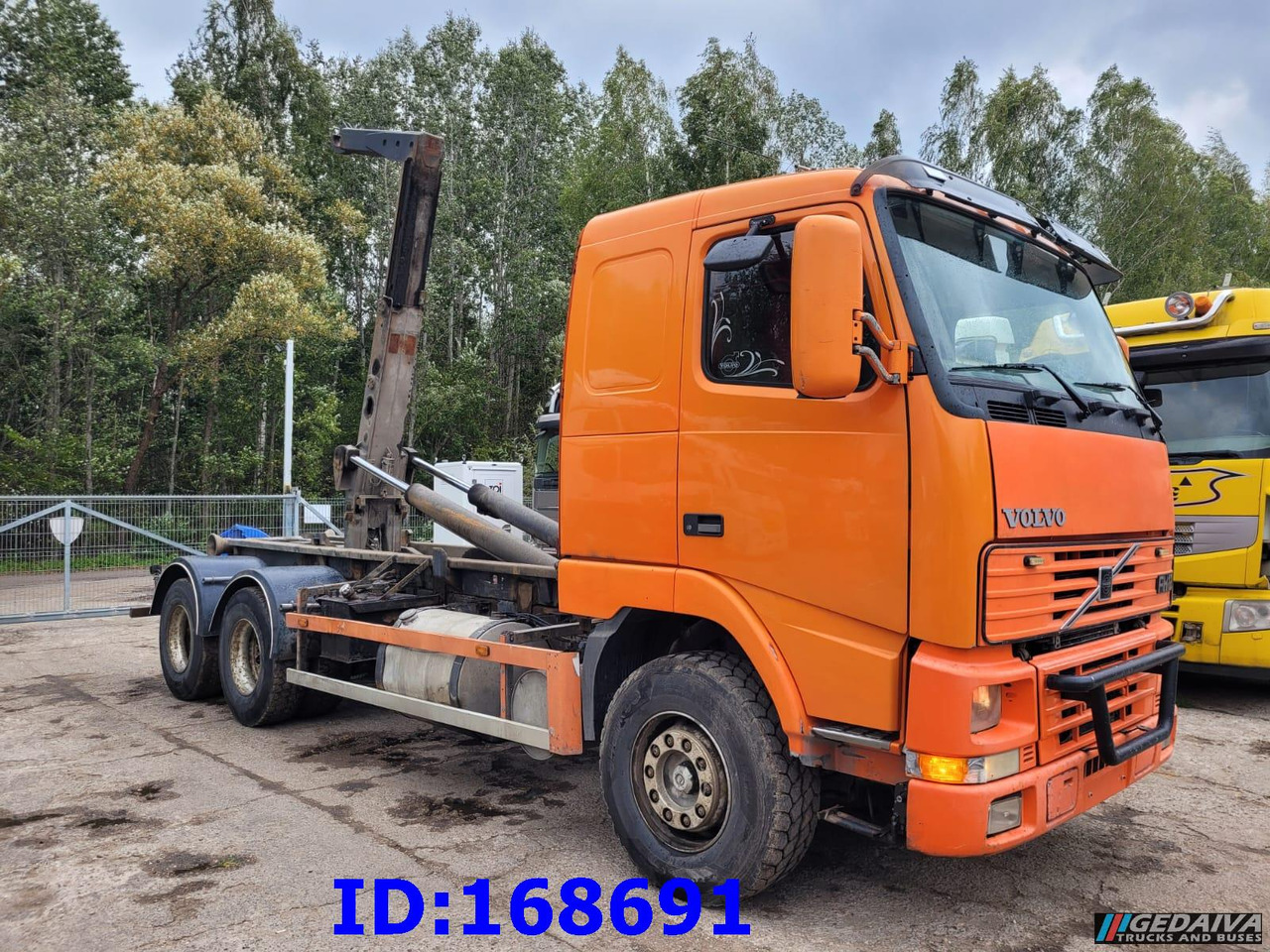 VOLVO FH12 380HP 6x2 10tyre Hook Tipper - Hook lift truck: picture 4 VOLVO FH12 380HP 6x2 10tyre Hook Tipper - Hook lift truck: picture 4