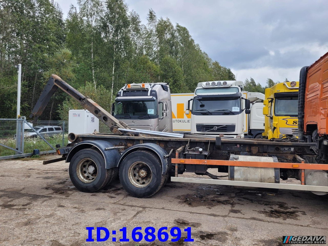 VOLVO FH12 380HP 6x2 10tyre Hook Tipper - Hook lift truck: picture 5 VOLVO FH12 380HP 6x2 10tyre Hook Tipper - Hook lift truck: picture 5