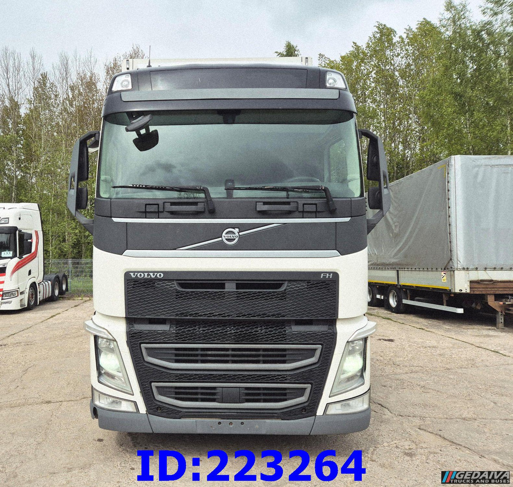 VOLVO FH13 460HP 6x2 Steering axle Euro6 - Refrigerator truck: picture 2 VOLVO FH13 460HP 6x2 Steering axle Euro6 - Refrigerator truck: picture 2
