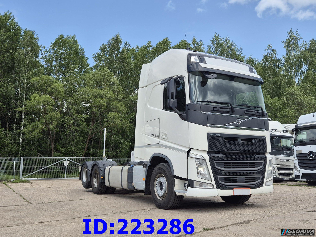 VOLVO FH13 540HP 6x2 (10 tyre) Euro6 - Cab chassis truck: picture 4 VOLVO FH13 540HP 6x2 (10 tyre) Euro6 - Cab chassis truck: picture 4
