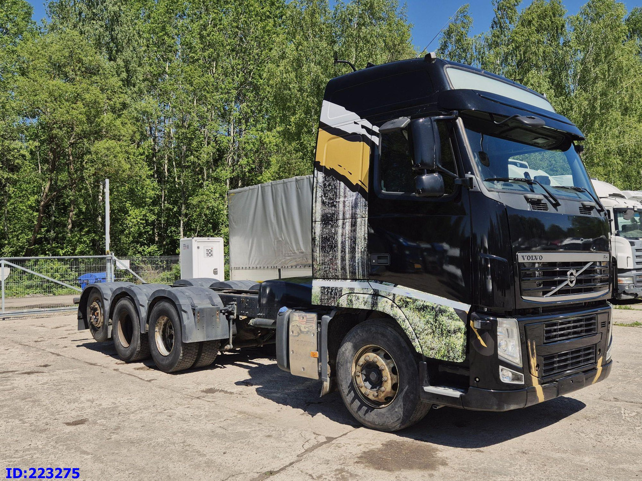 VOLVO FH13 540HP 8X4 (Steering axle) RETARDER - Cab chassis truck: picture 4 VOLVO FH13 540HP 8X4 (Steering axle) RETARDER - Cab chassis truck: picture 4