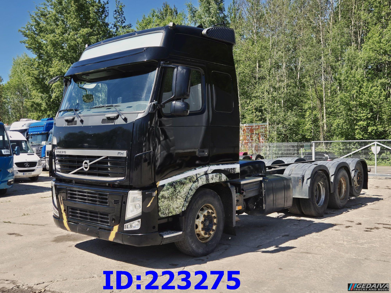 VOLVO FH13 540HP 8X4 (Steering axle) RETARDER - Cab chassis truck: picture 1 VOLVO FH13 540HP 8X4 (Steering axle) RETARDER - Cab chassis truck: picture 1