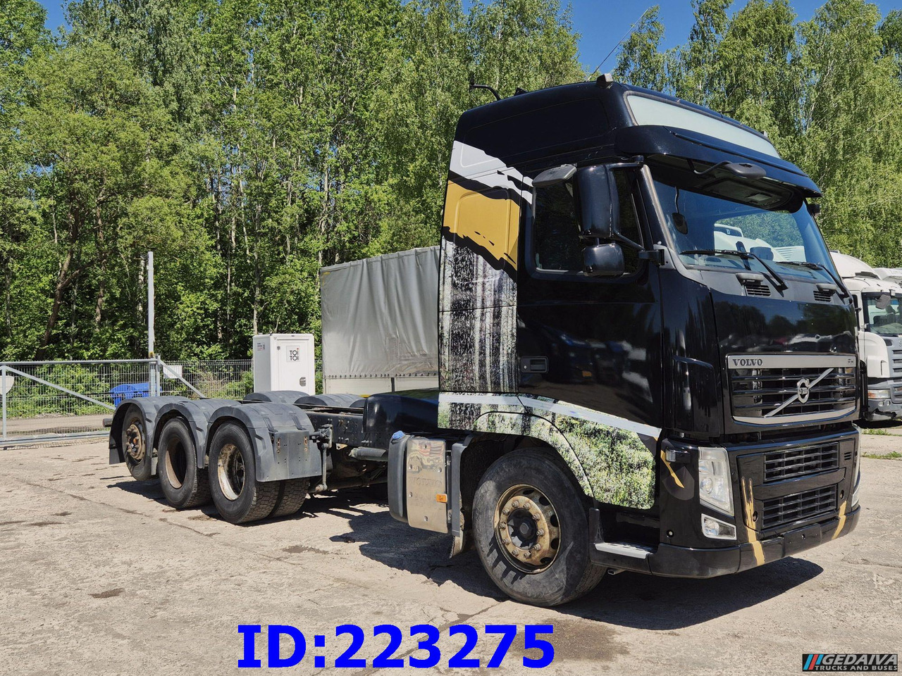 VOLVO FH13 540HP 8X4 (Steering axle) RETARDER - Cab chassis truck: picture 4 VOLVO FH13 540HP 8X4 (Steering axle) RETARDER - Cab chassis truck: picture 4
