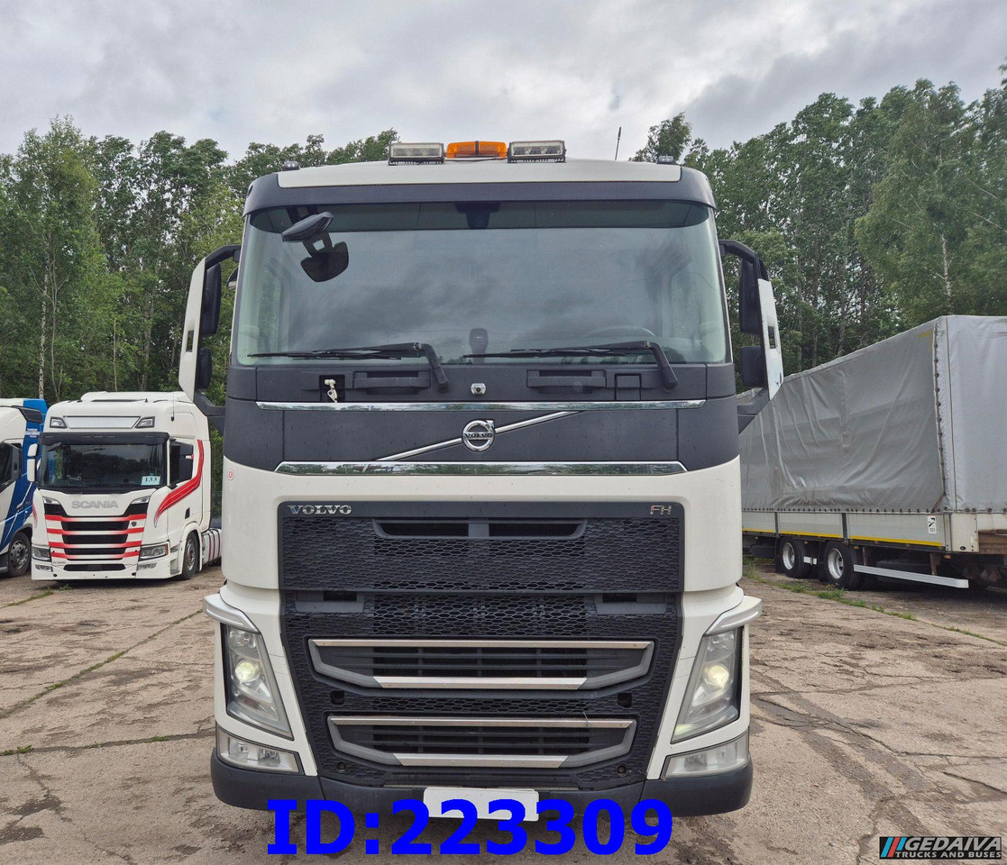 VOLVO FH13 540HP 8x2 Hook lift (2axles steering - 2 axles lifting) - Hook lift truck: picture 2 VOLVO FH13 540HP 8x2 Hook lift (2axles steering - 2 axles lifting) - Hook lift truck: picture 2