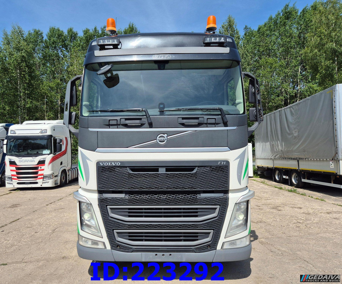 VOLVO FH13 540HP 8x4 Steering axle - Isothermal truck: picture 2 VOLVO FH13 540HP 8x4 Steering axle - Isothermal truck: picture 2