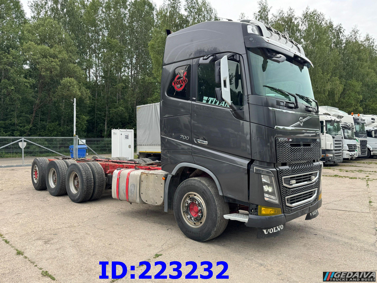 VOLVO FH16 700HP 8X4 Big Axles - Timber truck: picture 4 VOLVO FH16 700HP 8X4 Big Axles - Timber truck: picture 4