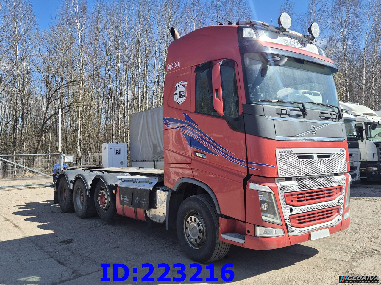 VOLVO FH16 700HP 8X4 Big axle - Cab chassis truck: picture 4 VOLVO FH16 700HP 8X4 Big axle - Cab chassis truck: picture 4