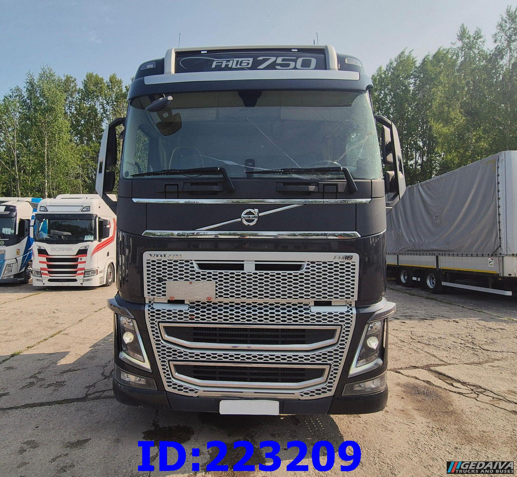 VOLVO FH16 750HP 8x4 Steering axle - Cab chassis truck: picture 2 VOLVO FH16 750HP 8x4 Steering axle - Cab chassis truck: picture 2