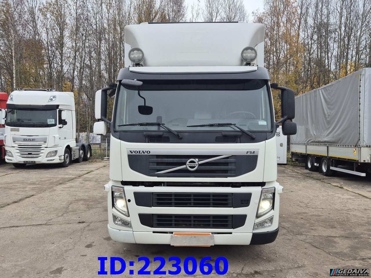 VOLVO FM 410HP - 6X2 - Euro5 -Steering axle - Refrigerator truck: picture 2 VOLVO FM 410HP - 6X2 - Euro5 -Steering axle - Refrigerator truck: picture 2
