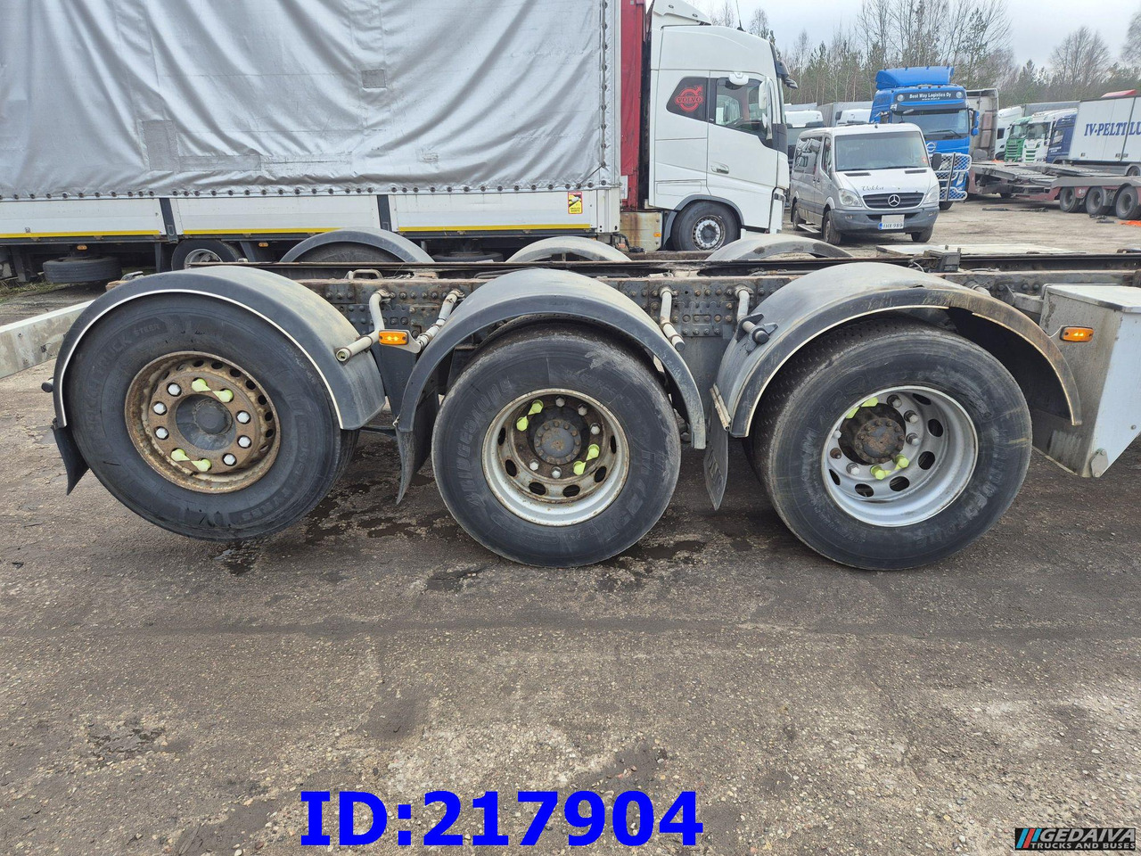 VOLVO FM 410HP 8x4 (Steering axle) - Cab chassis truck: picture 5 VOLVO FM 410HP 8x4 (Steering axle) - Cab chassis truck: picture 5