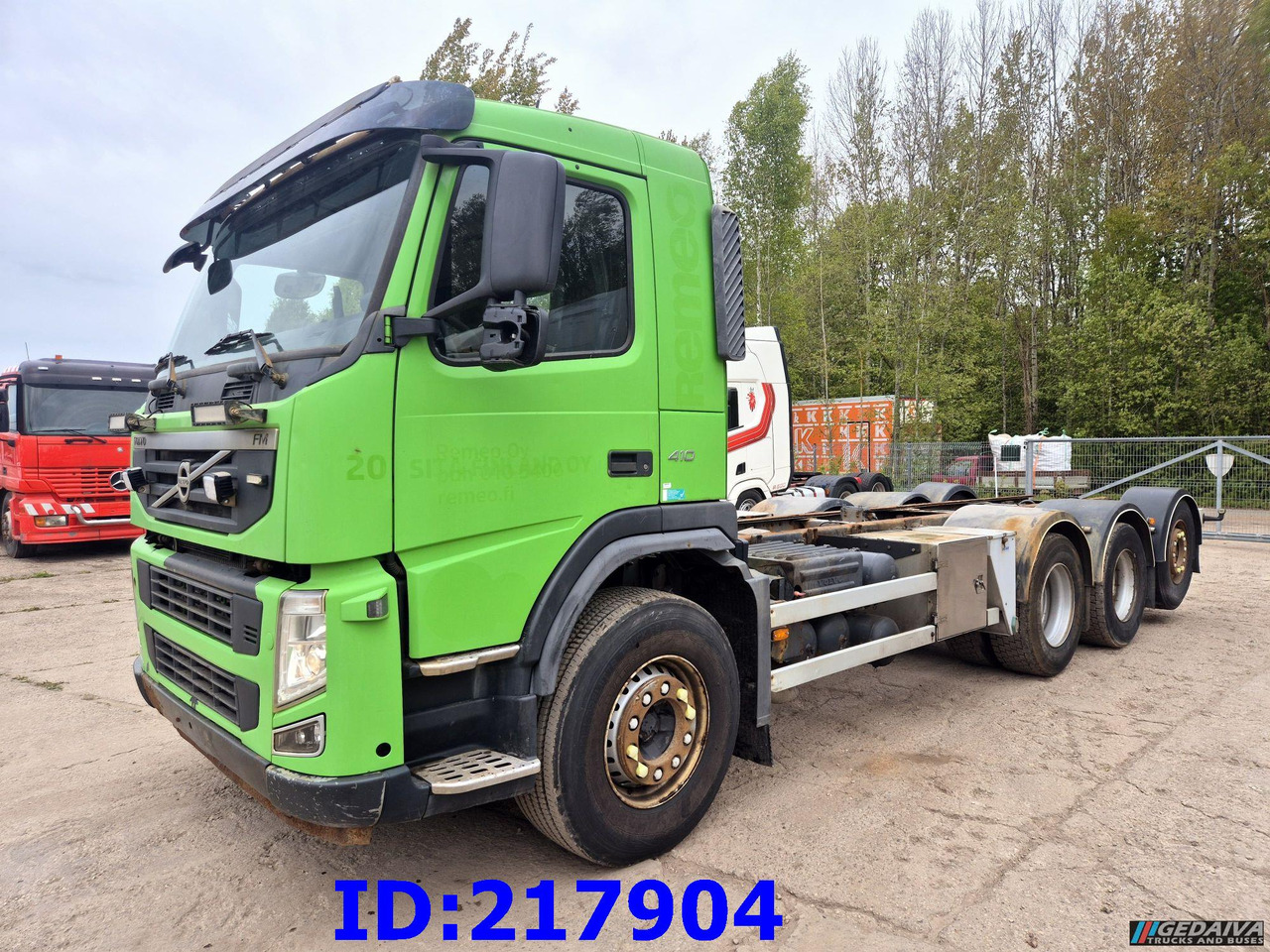 VOLVO FM 410HP 8x4 (Steering axle) - Cab chassis truck: picture 1 VOLVO FM 410HP 8x4 (Steering axle) - Cab chassis truck: picture 1