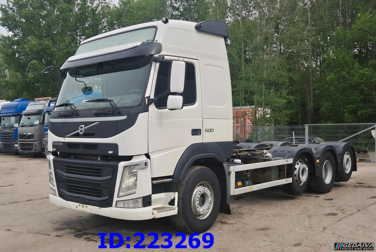 VOLVO FM13 500HP 8x2 (2 steering axels) - Cab chassis truck: picture 1 VOLVO FM13 500HP 8x2 (2 steering axels) - Cab chassis truck: picture 1