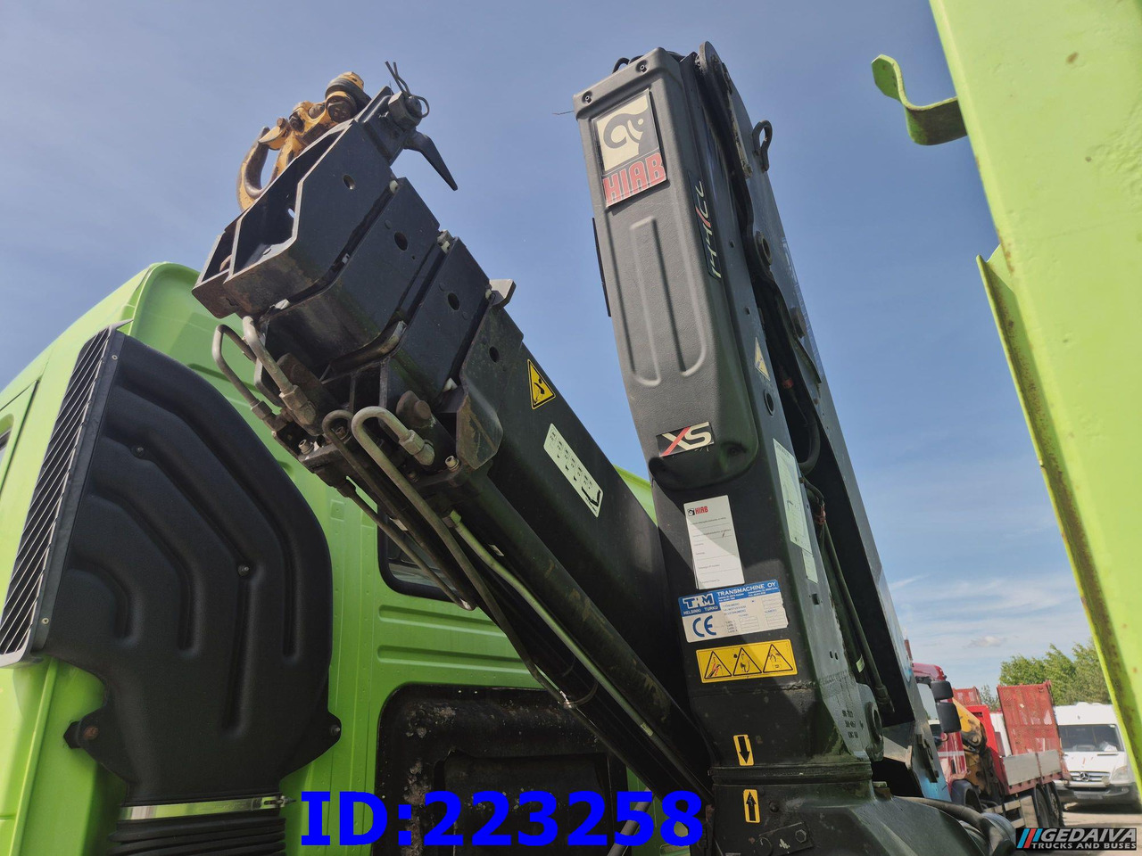 Dropside/ Flatbed truck VOLVO FM9 300HP 6x2 + HIAB 144B -3 CL: picture 12 Dropside/ Flatbed truck VOLVO FM9 300HP 6x2 + HIAB 144B -3 CL: picture 12