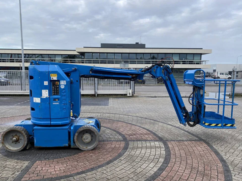 GENIE Z30/20 NRJ - Articulated boom: picture 2 GENIE Z30/20 NRJ - Articulated boom: picture 2