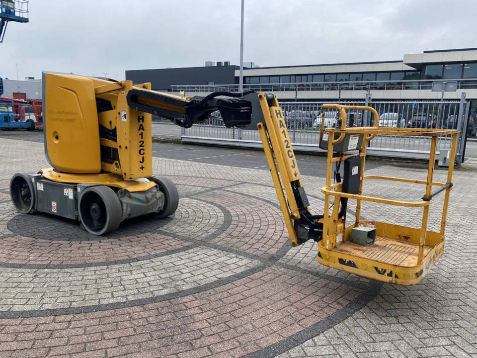 HAULOTTE HA 12 CJ+ - Articulated boom: picture 1 HAULOTTE HA 12 CJ+ - Articulated boom: picture 1