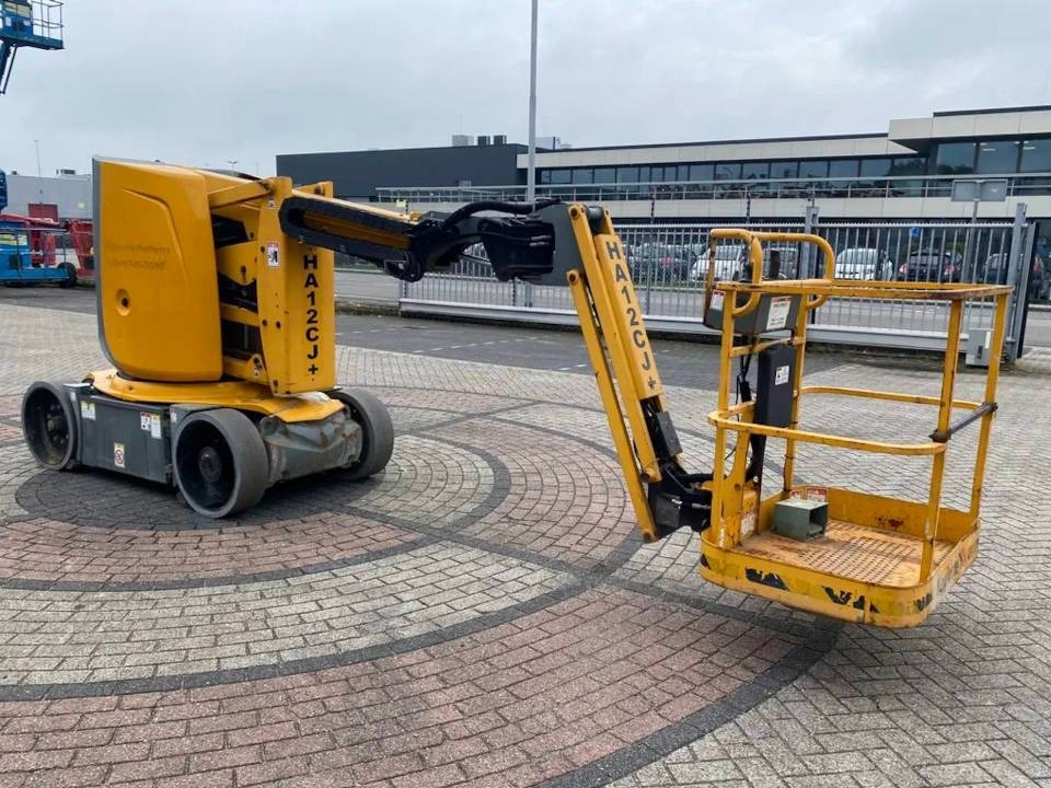 Haulotte HA 12 CJ+ - Articulated boom: picture 1 Haulotte HA 12 CJ+ - Articulated boom: picture 1