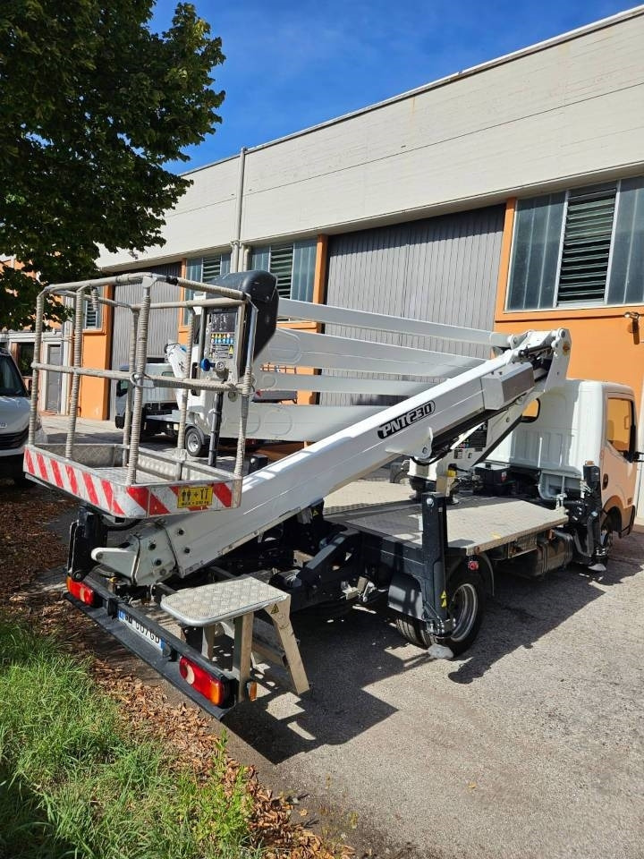 Isoli PNT 230 - Truck mounted aerial platform: picture 4 Isoli PNT 230 - Truck mounted aerial platform: picture 4