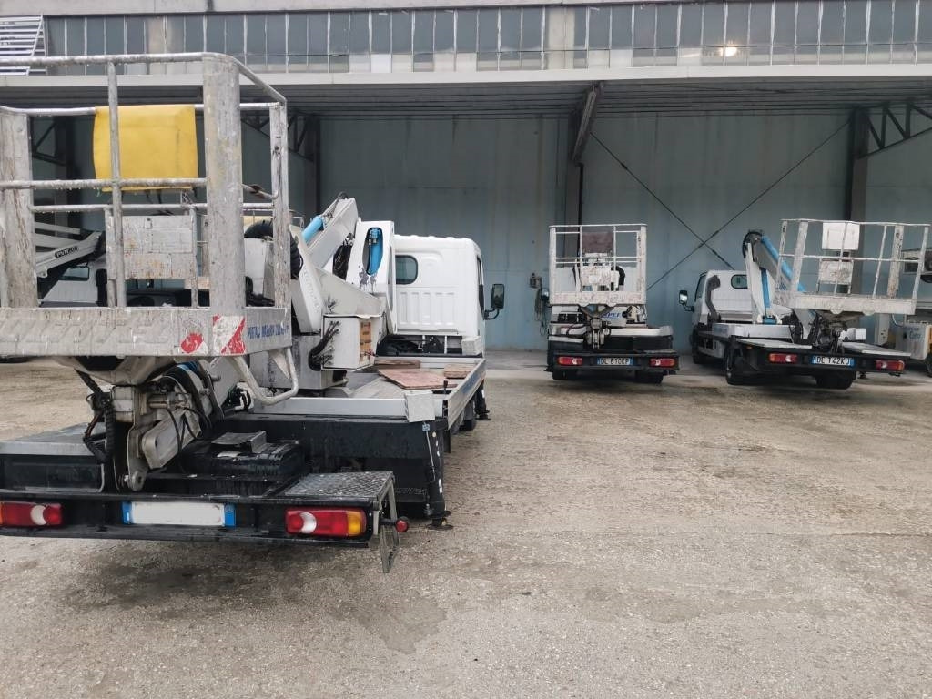 Multitel MX 200 - Truck mounted aerial platform: picture 3 Multitel MX 200 - Truck mounted aerial platform: picture 3