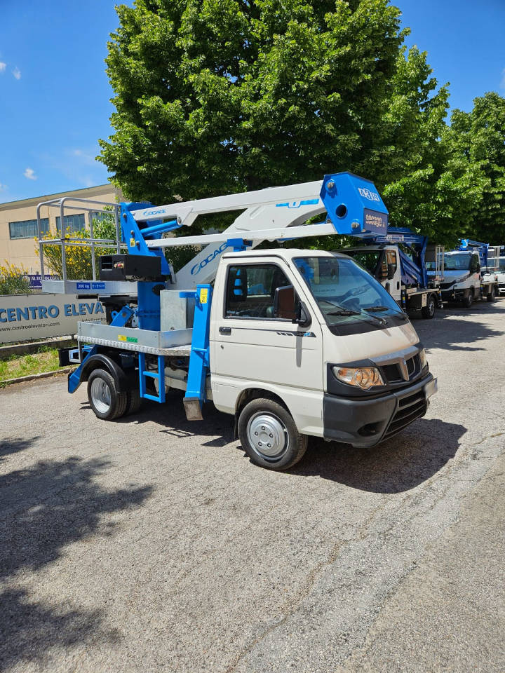 Socage A 314 - Truck mounted aerial platform: picture 1 Socage A 314 - Truck mounted aerial platform: picture 1