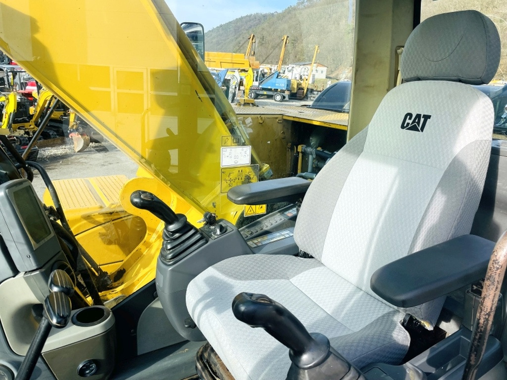 Caterpillar 324D NL (3929) - Crawler excavator: picture 5 Caterpillar 324D NL (3929) - Crawler excavator: picture 5
