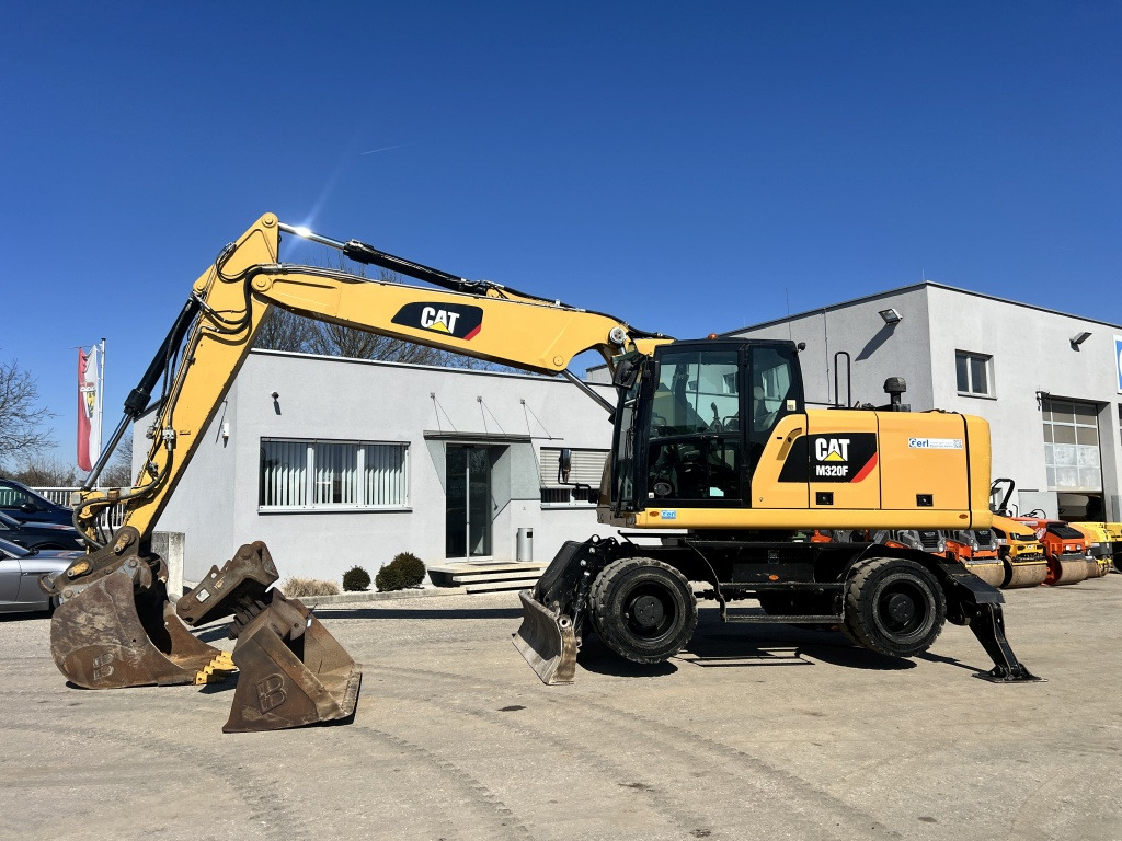Caterpillar M 320 F (111527) - Wheel excavator: picture 1 Caterpillar M 320 F (111527) - Wheel excavator: picture 1