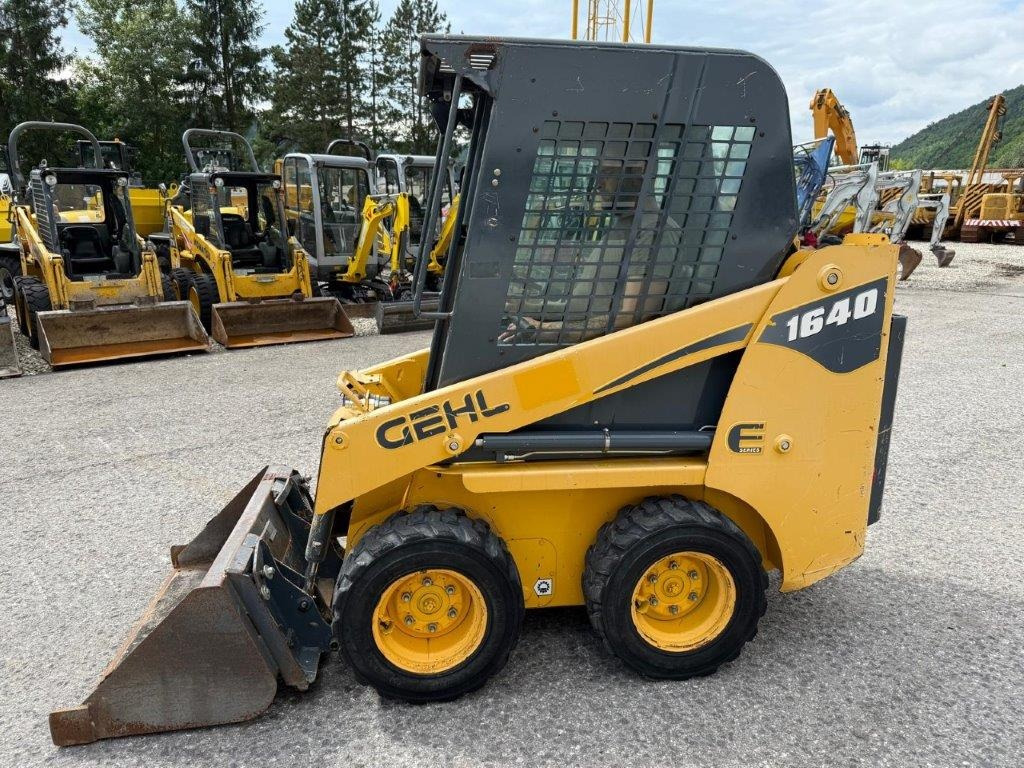 Gehl SL1640E (4027) - Skid steer loader: picture 1 Gehl SL1640E (4027) - Skid steer loader: picture 1
