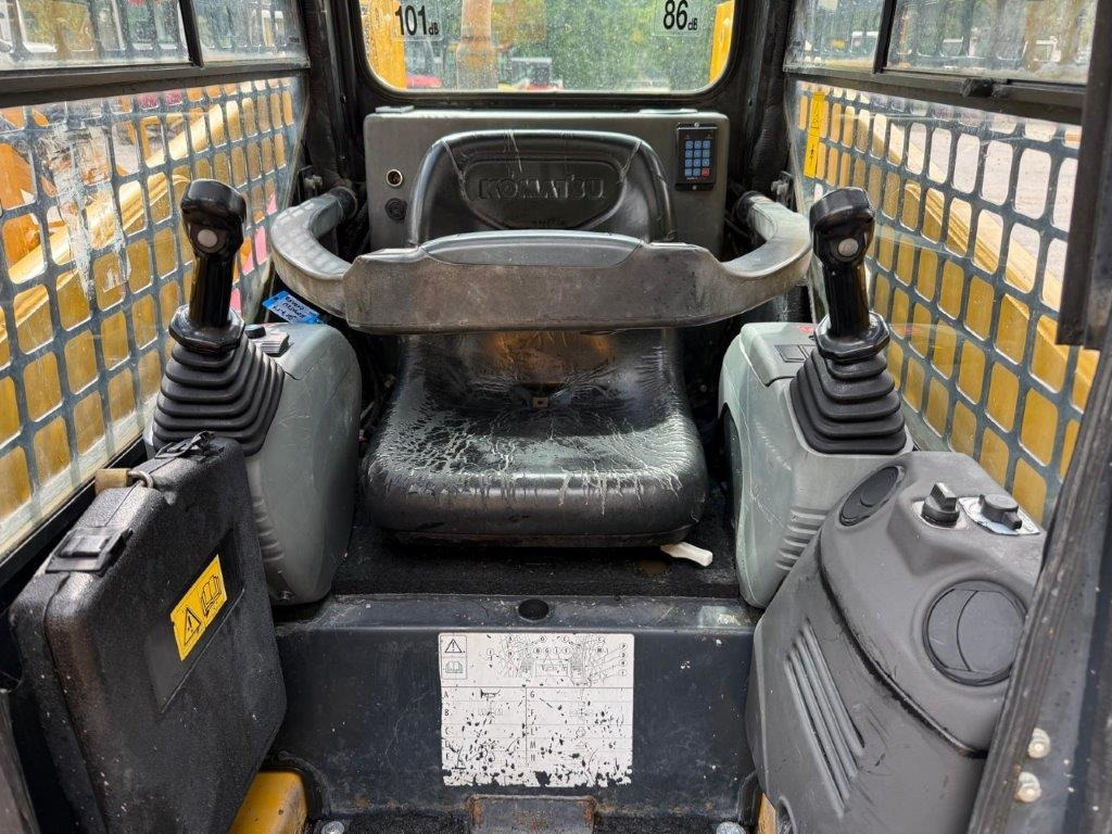 Komatsu SK714-5 (4026) - Skid steer loader: picture 4 Komatsu SK714-5 (4026) - Skid steer loader: picture 4