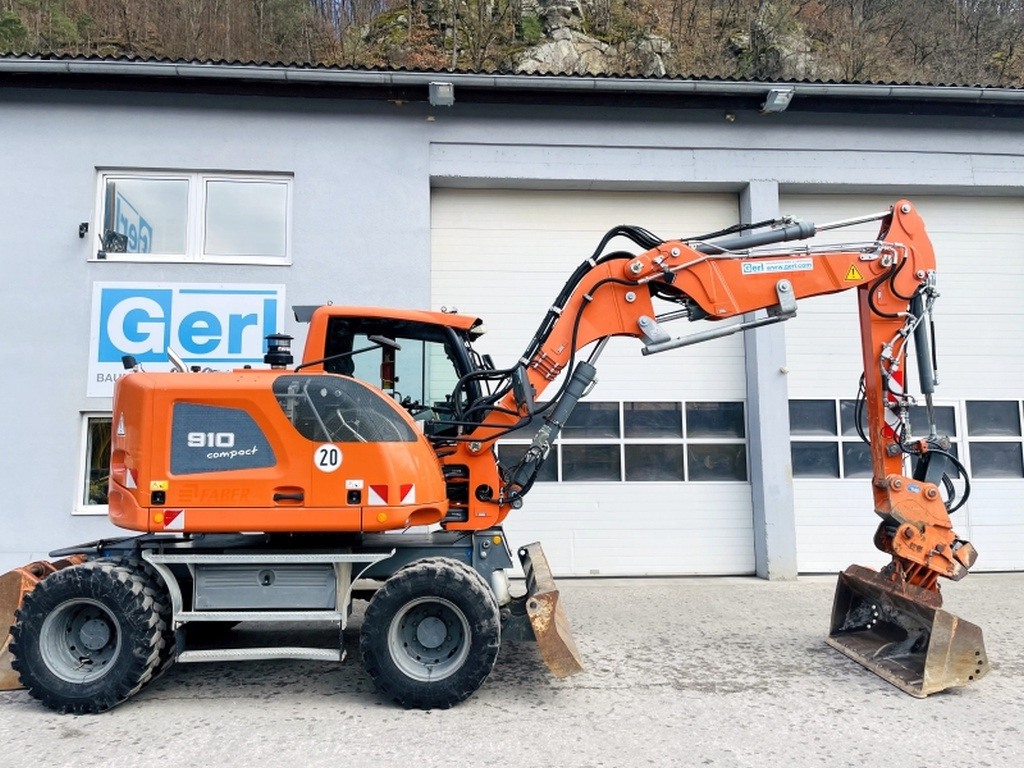 Liebherr A910 Compact (3973) - Wheel excavator: picture 2 Liebherr A910 Compact (3973) - Wheel excavator: picture 2