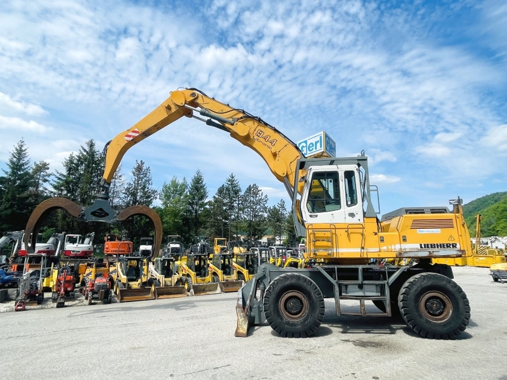 Liebherr A944B HD (3995) - Waste/ Industry handler: picture 4 Liebherr A944B HD (3995) - Waste/ Industry handler: picture 4