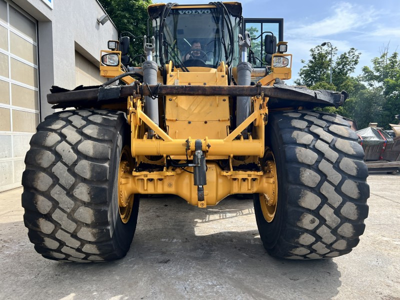 Volvo L 180 G HL (110940) - Wheel loader: picture 2 Volvo L 180 G HL (110940) - Wheel loader: picture 2