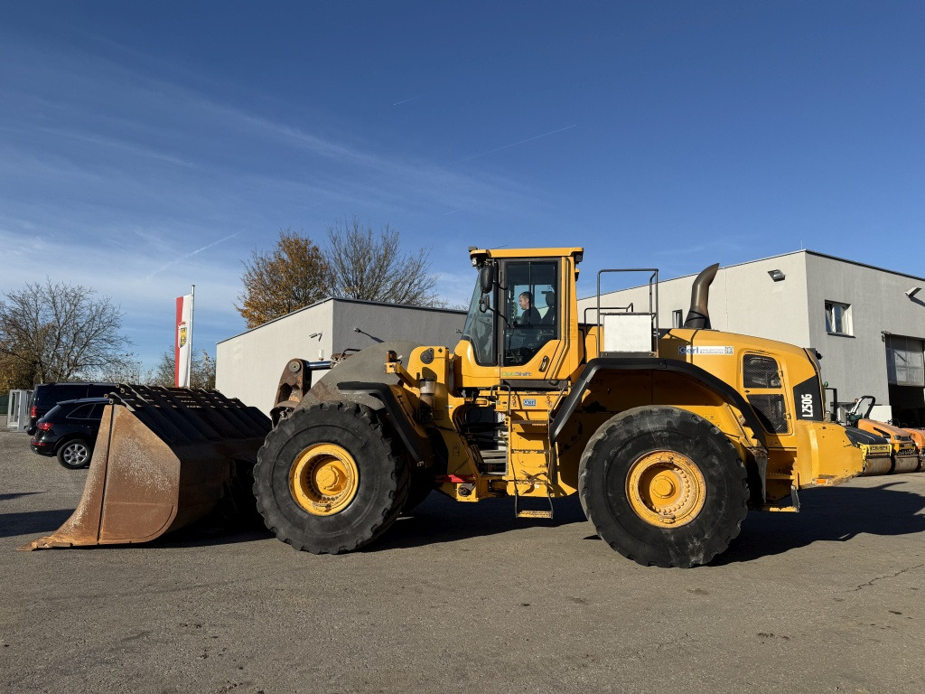 Volvo L 250 G (111749) - Wheel loader: picture 1 Volvo L 250 G (111749) - Wheel loader: picture 1