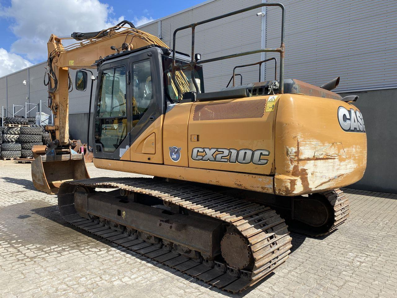 Case CX210C - Crawler excavator: picture 2 Case CX210C - Crawler excavator: picture 2