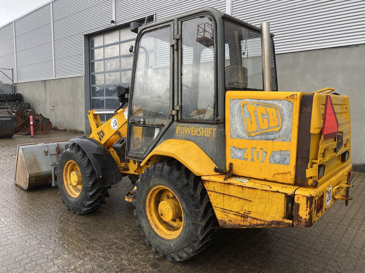 JCB 407 - Compact loader: picture 2 JCB 407 - Compact loader: picture 2